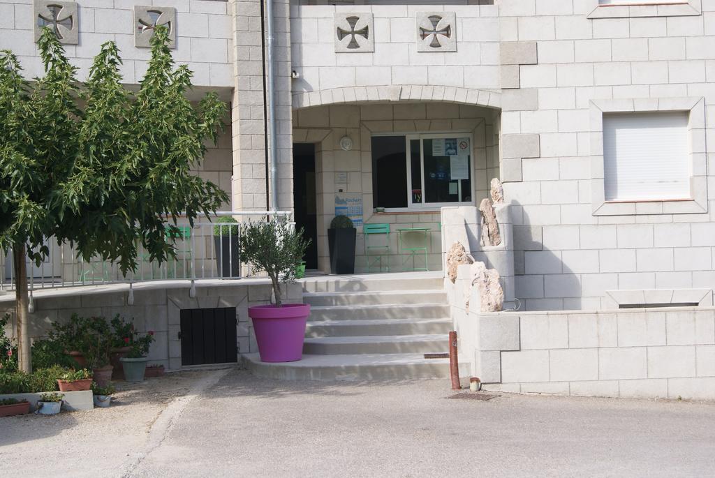 Appart'Hôtel Les Rochers Auriol Exterior foto